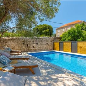 4 Bedroom Villa with Pool in Dubrovnik City, Sleeps 8
